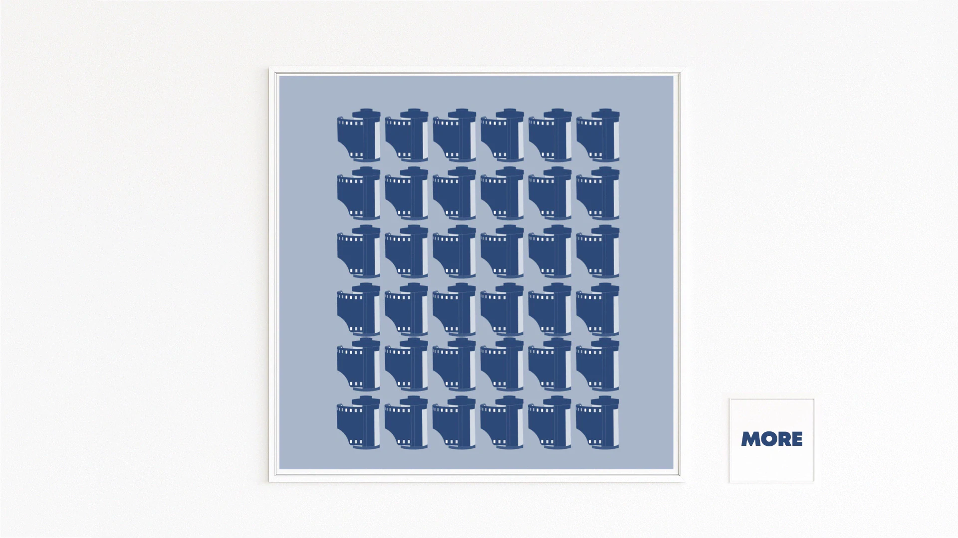 FILM zeigt 25 ikonische 35-mm-Filmpatronen im 5×5-Raster in satten Blautönen – Pop-Art-Anklang und Hommage an analoge Fotografie. Direkt vom Künstler kaufen: Hahnemühle Fine Art, 
