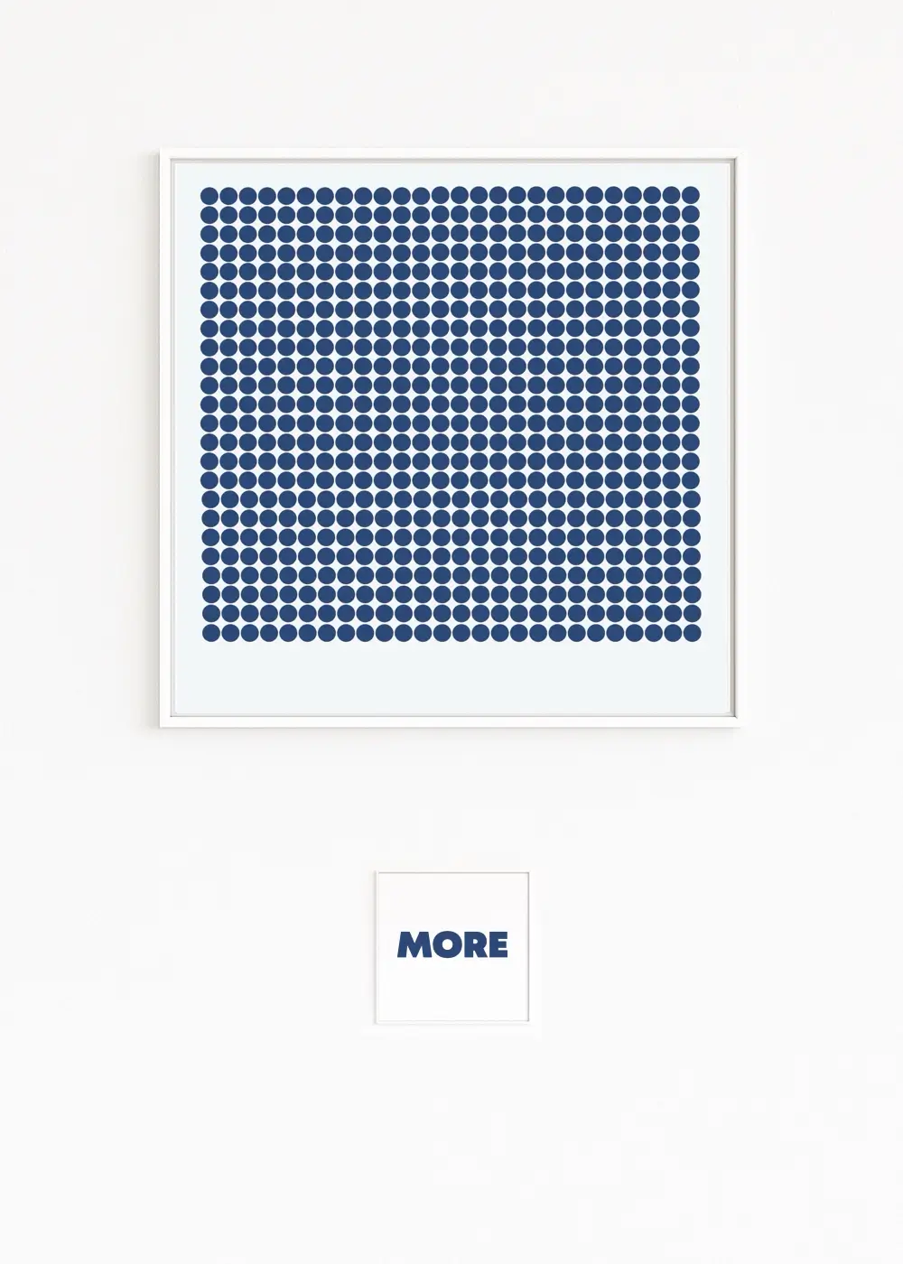 ANORDNUNG | Ein Quadrat aus hunderten identischen blauen Kreisen im präzisen Raster | Systematisch | Minimalistische Anordnung und exakte Wiederholung | Fine-Art-Serie auf Kunstdruckpapier, kaschiert auf Alu-Dibond | Hochwertig gerahmt | Nur im Art Store zu kaufen
